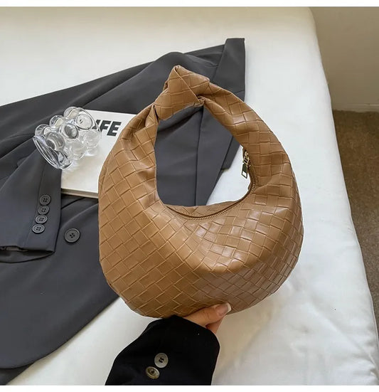 Women Fashion Casual Solid Color Woven Dumpling Handbag