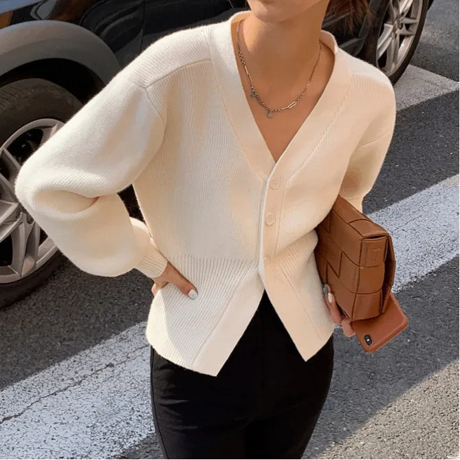 Autumn And Winter Short V-Neck Simple Knitted Cardigan Sweater